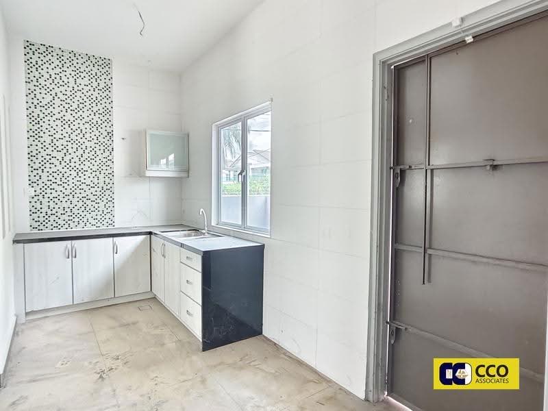2-storey Terraced House for Sale in Klebang Ria (Chemor) - Chris Chin - Kitchen - PropertyGuru.com.my