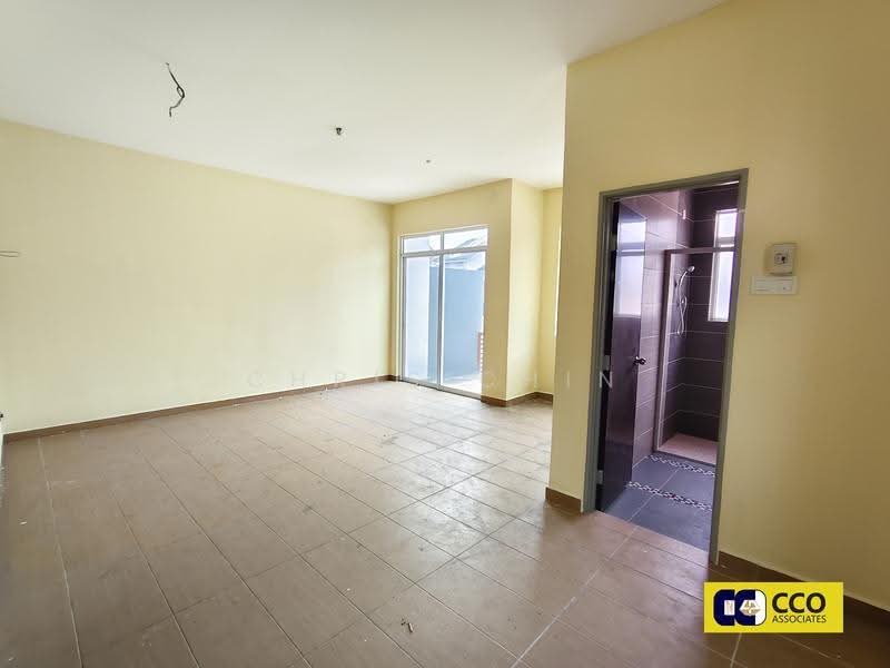 2-storey Terraced House for Sale in Klebang Ria (Chemor) - Chris Chin - Living Room - PropertyGuru.com.my