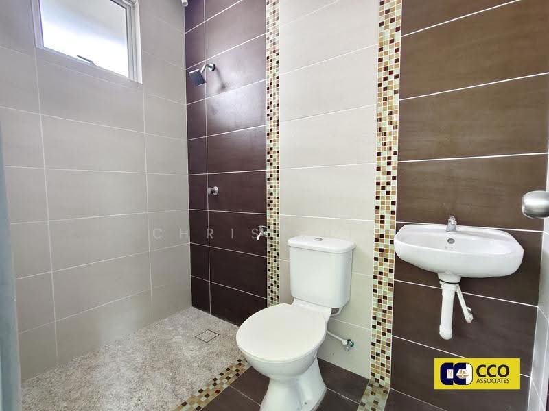 2-storey Terraced House for Sale in Klebang Ria (Chemor) - Chris Chin - Bathroom - PropertyGuru.com.my