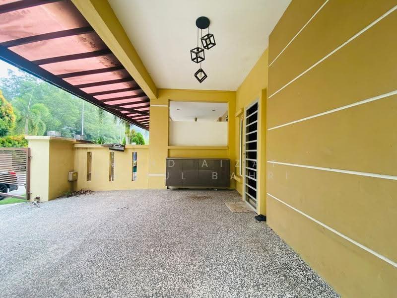 Semi-Detached House for Sale in Taman Saujana Ampang (Ampang) - Mohd Aizat Saiful Bahri - Exterior - PropertyGuru.com.my