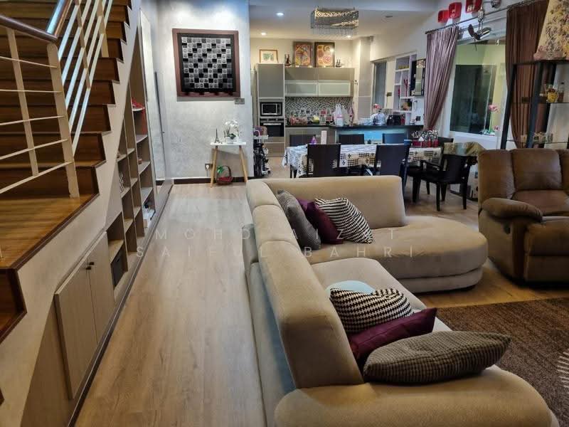 Semi-Detached House for Sale in Taman Saujana Ampang (Ampang) - Mohd Aizat Saiful Bahri - Living Room - PropertyGuru.com.my