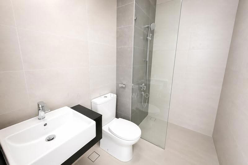Rumah Berkembar untuk Dijual di Cyberjaya (Selangor) - Jared Wong - Bathroom - PropertyGuru.com.my