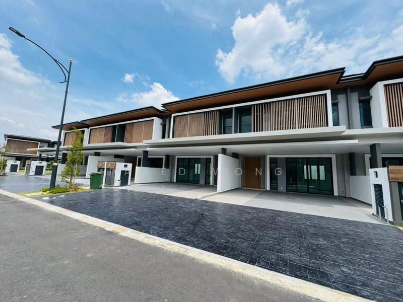 Rumah Berkembar untuk Dijual di Cyberjaya (Selangor) - Jared Wong - Exterior - PropertyGuru.com.my