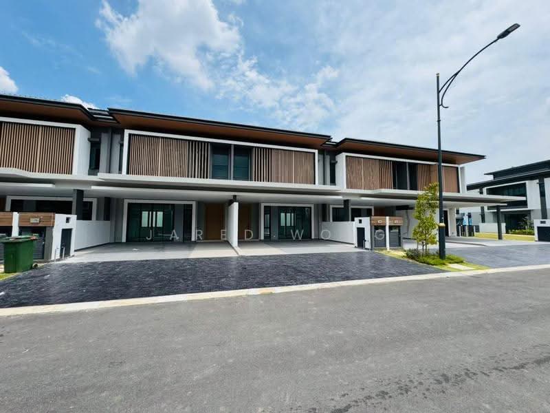 Rumah Berkembar untuk Dijual di Cyberjaya (Selangor) - Jared Wong - Exterior - PropertyGuru.com.my