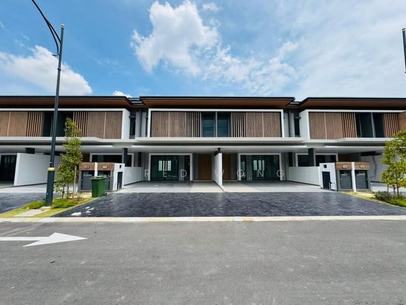 Rumah Berkembar untuk Dijual di Cyberjaya (Selangor) - Jared Wong - Exterior - PropertyGuru.com.my