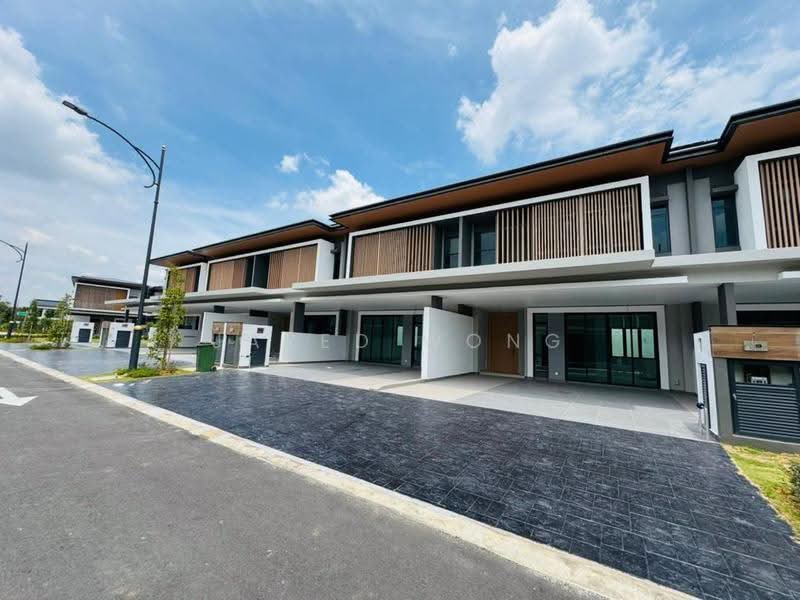Rumah Berkembar untuk Dijual di Cyberjaya (Selangor) - Jared Wong - Exterior - PropertyGuru.com.my