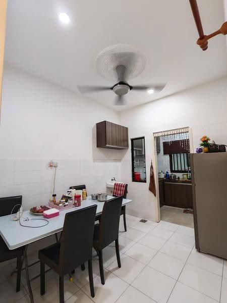2-storey Terraced House for Rent in Setia Alam (Selangor) - Jack Khor Phor Jiing - Kitchen - PropertyGuru.com.my