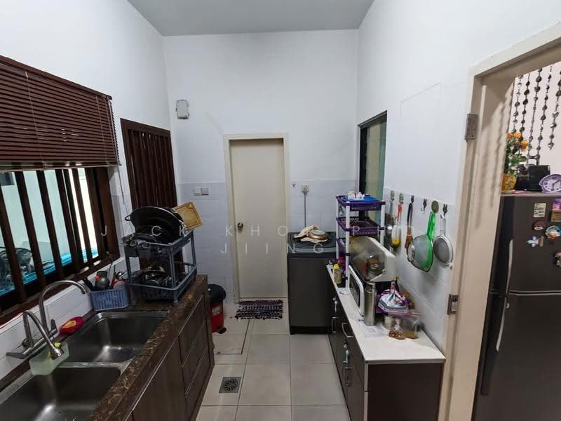 2-storey Terraced House for Rent in Setia Alam (Selangor) - Jack Khor Phor Jiing - Kitchen - PropertyGuru.com.my