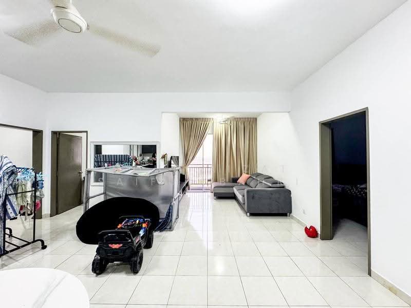 Apartment for Sale at Idaman Abadi - Mohd Aizat Saiful Bahri - Living Room - PropertyGuru.com.my