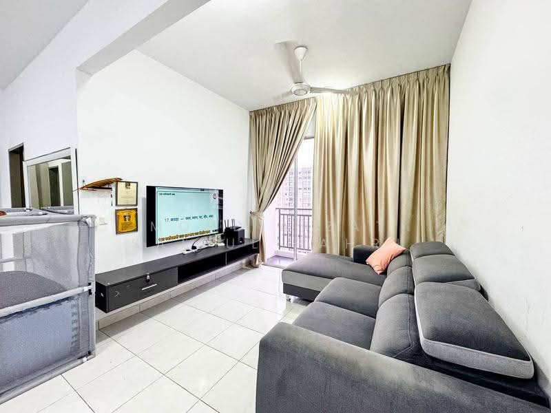Apartment for Sale at Idaman Abadi - Mohd Aizat Saiful Bahri - Living Room - PropertyGuru.com.my