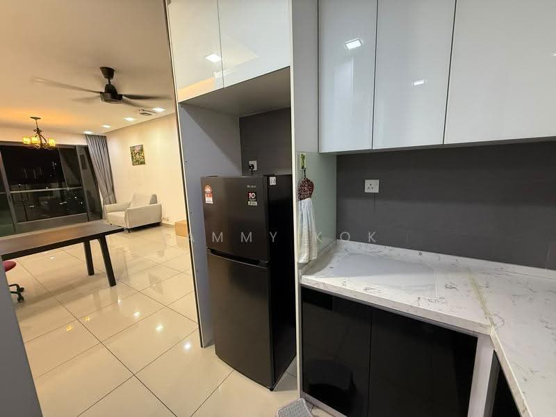 Kondominium untuk Dijual di Ascenda Residence @ Skyarena - Sammy Kok - Living Room - PropertyGuru.com.my