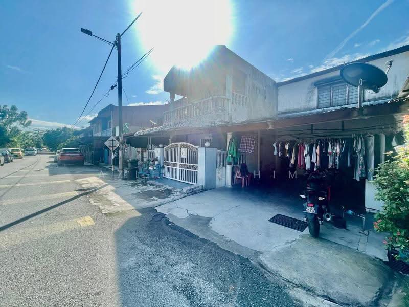 2-storey Terraced House for Sale in Taman Kencana (Ampang) - Azli Ibrahim - Exterior - PropertyGuru.com.my