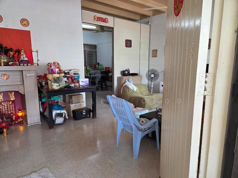 Terraced House for Sale in Island Glades (Jelutong) - Sherlene Choo - Living Room - PropertyGuru.com.my
