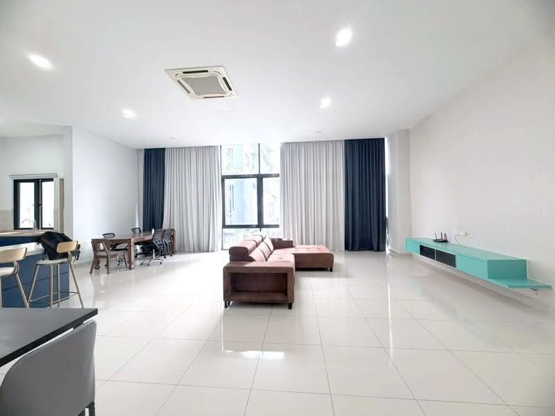 Kondominium untuk Disewa di 9Ine (Residensi Sembilan) - Kew . - Living Room - PropertyGuru.com.my