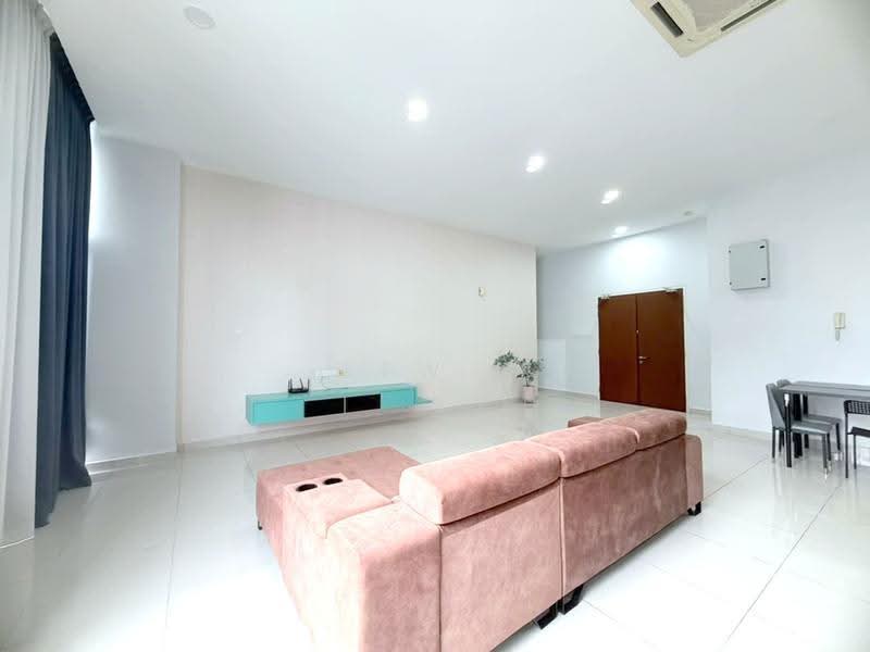 Kondominium untuk Disewa di 9Ine (Residensi Sembilan) - Kew . - Living Room - PropertyGuru.com.my