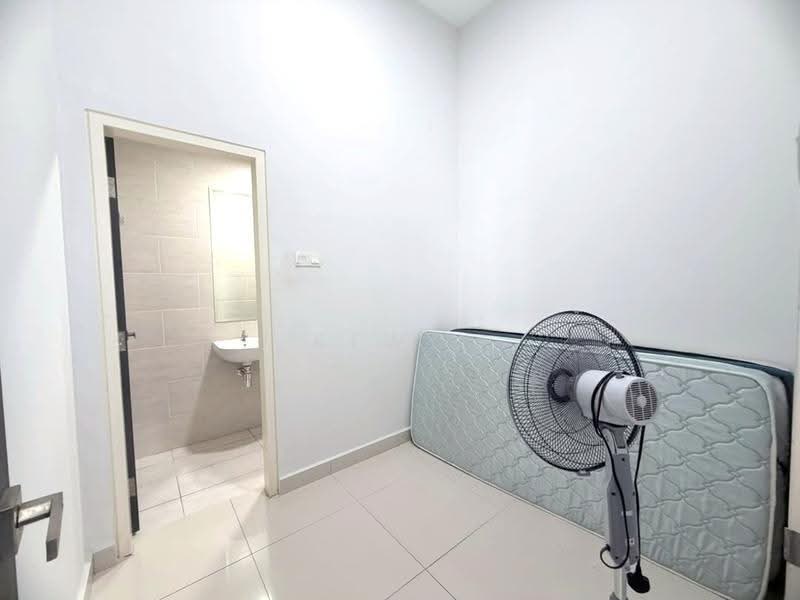 Kondominium untuk Disewa di 9Ine (Residensi Sembilan) - Kew . - Bathroom - PropertyGuru.com.my