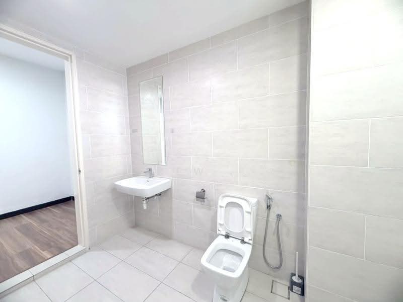Kondominium untuk Disewa di 9Ine (Residensi Sembilan) - Kew . - Bathroom - PropertyGuru.com.my