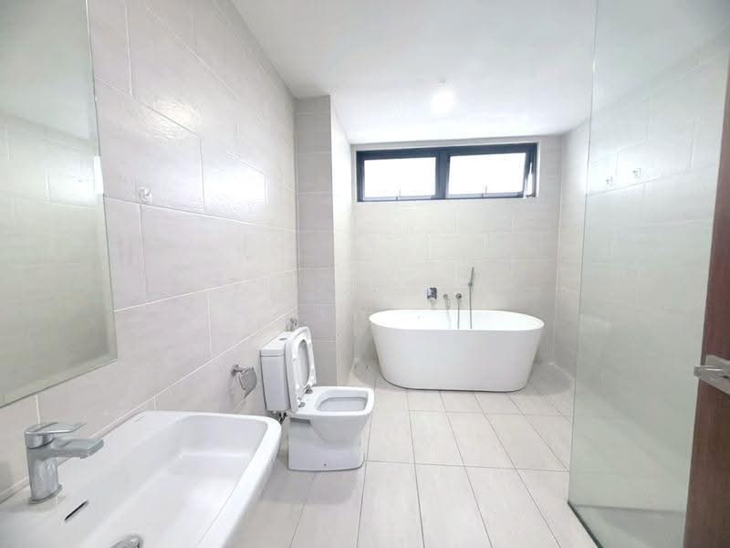 Kondominium untuk Disewa di 9Ine (Residensi Sembilan) - Kew . - Bathroom - PropertyGuru.com.my