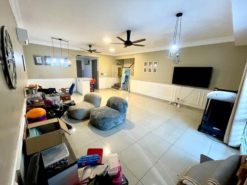 Rumah Bandar untuk Dijual di Bangi (Selangor) - Azli Ibrahim - Living Room - PropertyGuru.com.my