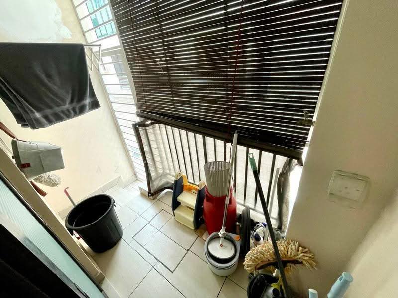 Rumah Bandar untuk Dijual di Bangi (Selangor) - Azli Ibrahim - Balcony - PropertyGuru.com.my