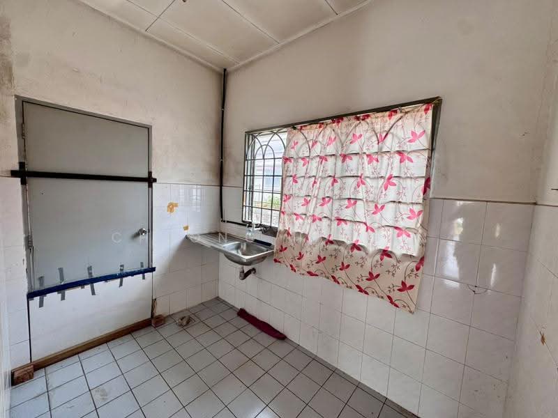 Rumah Teres 1-Tingkat untuk Disewa di Garden Avenue (Seremban 2) - Cheong Hu Tan - Kitchen - PropertyGuru.com.my