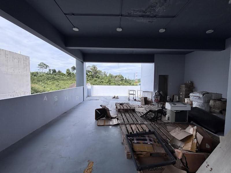 Kedai / Pejabat untuk Dijual di Seri Kembangan (Selangor) - Ashraff Daniel - PropertyGuru.com.my