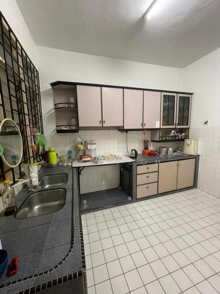 2-storey Terraced House for Sale in Taman Munshi Ibrahim (Tampoi) - Sean Yeoh - Kitchen - PropertyGuru.com.my