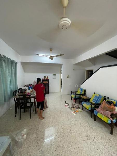 2-storey Terraced House for Sale in Taman Munshi Ibrahim (Tampoi) - Sean Yeoh - Living Room - PropertyGuru.com.my