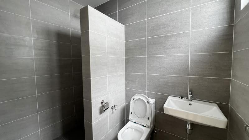 Semi-Detached House for Sale in Kajang (Selangor) - CK Yee - Bathroom - PropertyGuru.com.my