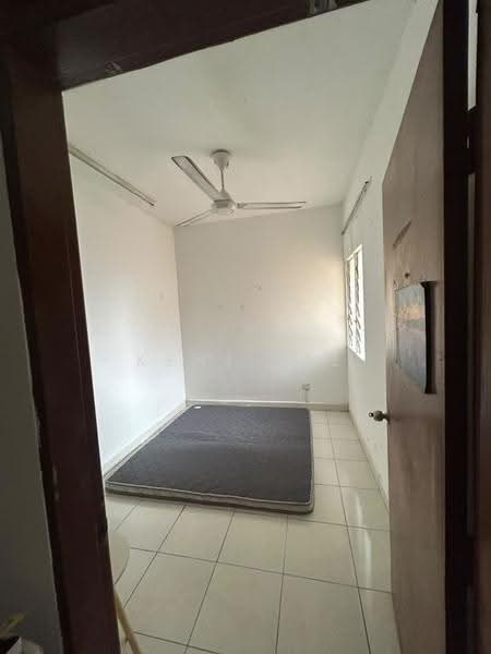 Apartment for Rent at Mentari Court - Kent Lee - Bedroom - PropertyGuru.com.my