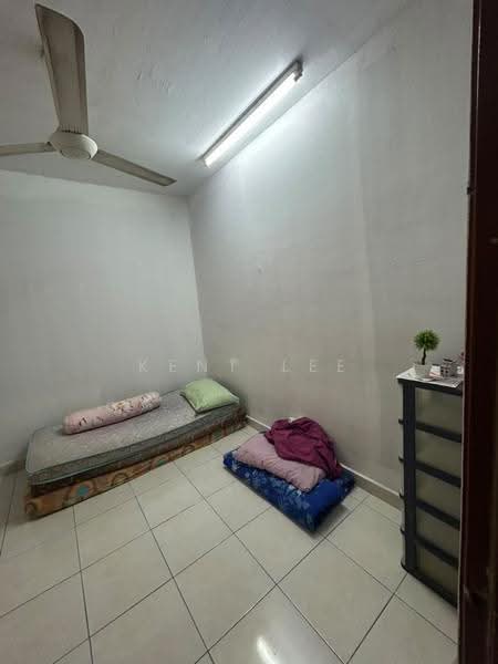 Apartment for Rent at Mentari Court - Kent Lee - Bedroom - PropertyGuru.com.my