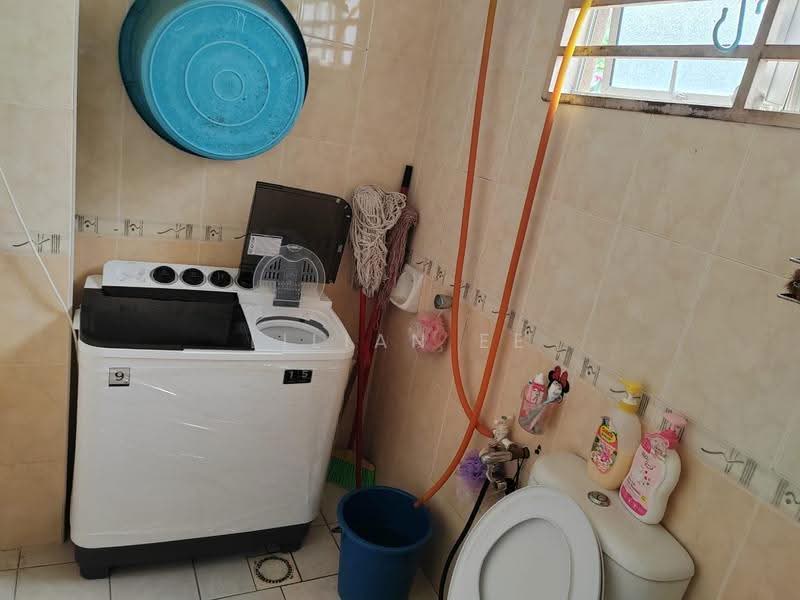 2-storey Terraced House for Sale in Putra Heights (Subang Jaya) - Lilian Ee - Bathroom - PropertyGuru.com.my