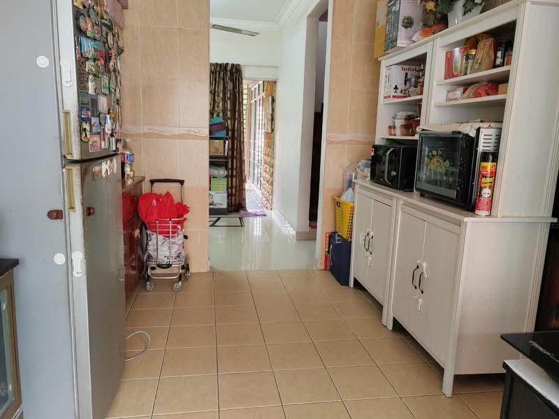 2-storey Terraced House for Sale in Putra Heights (Subang Jaya) - Lilian Ee - Kitchen - PropertyGuru.com.my