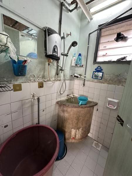 Flat for Sale at Teratai Square - Ngiuo Vai Yan - Bathroom - PropertyGuru.com.my