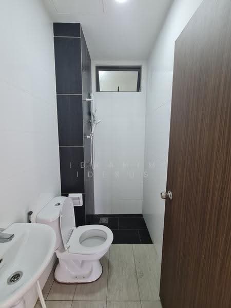 Condominium for Sale at Seasons Garden Residences - Ibrahim Iderus - Bathroom - PropertyGuru.com.my