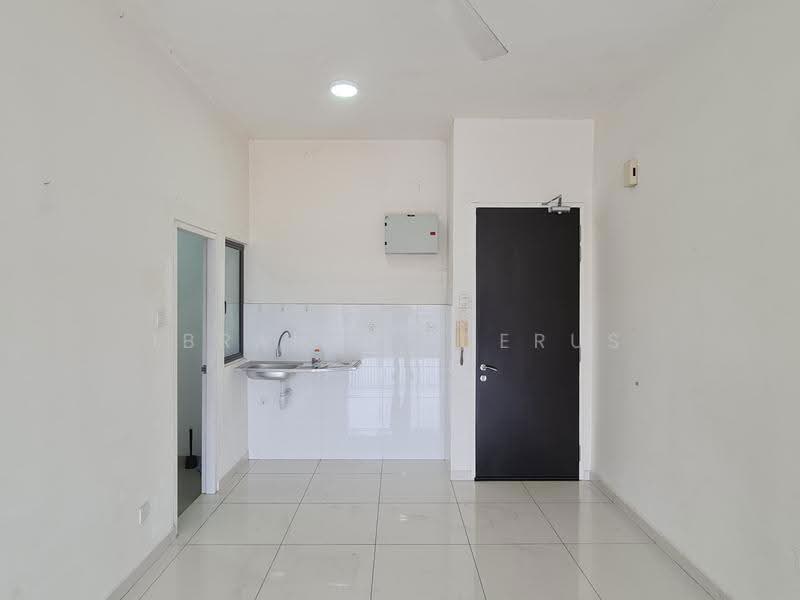 Condominium for Sale at Seasons Garden Residences - Ibrahim Iderus - Kitchen - PropertyGuru.com.my