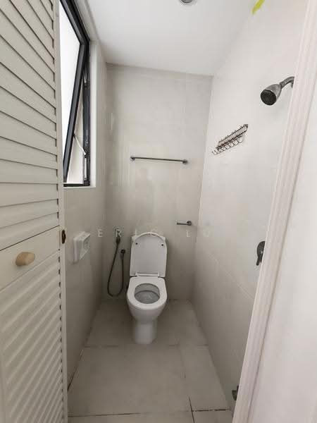 4th Bathroom