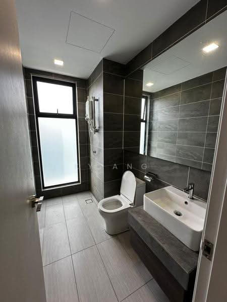 Kediaman Servis untuk Disewa di Bell Suites - KY Ang - Bathroom - PropertyGuru.com.my