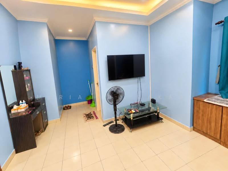 2-storey Terraced House for Rent in Seksyen 7 (Shah Alam) - Maria Abu Bakar - Living Room - PropertyGuru.com.my