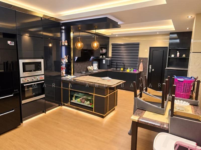 2-storey Terraced House for Rent in Seksyen 7 (Shah Alam) - Maria Abu Bakar - Kitchen - PropertyGuru.com.my