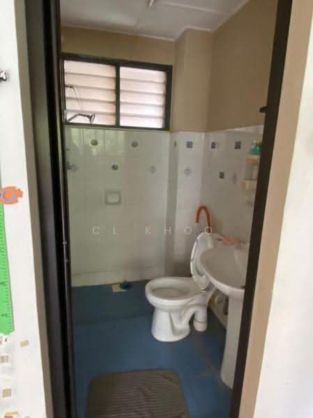Apartment for Sale at Pangsapuri D’ Kiara - Cl Khoo - Bathroom - PropertyGuru.com.my