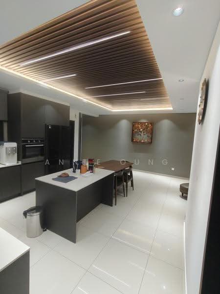 Kondominium untuk Dijual di Golden Triangle 2 - Annie Oung - Kitchen - PropertyGuru.com.my