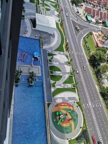 Kondominium untuk Dijual di Golden Triangle 2 - Annie Oung - Pool - PropertyGuru.com.my
