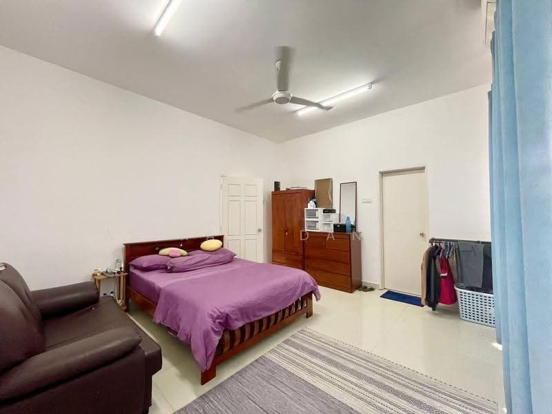 Terraced House for Sale in Taman Dato Demang (Seri Kembangan) - Ashraff Daniel - PropertyGuru.com.my