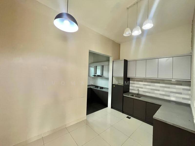 Semi-Detached House for Sale in Taman Melawati (Ulu Kelang) - Luqman Ramli - Kitchen - PropertyGuru.com.my