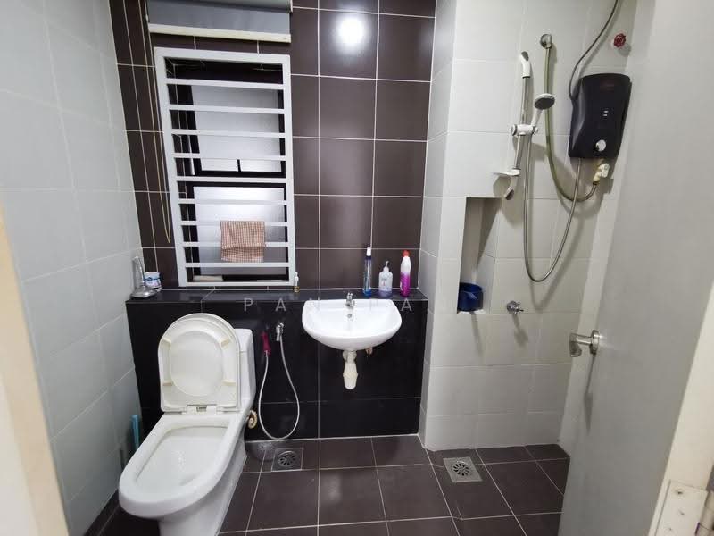 Apartment for Rent at Austin Regency (Pangsapuri Austin Perdana) - Pan Pan - Bathroom - PropertyGuru.com.my