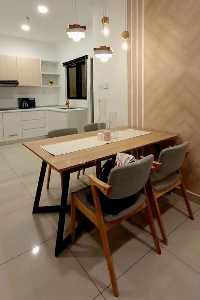 Kediaman Servis untuk Disewa di Ten Kinrara - Paul Ng - Dining Room - PropertyGuru.com.my