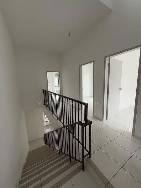 Rumah Teres untuk Dijual di Eco Grandeur (Puncak Alam) - Yew Ping - Corridor - PropertyGuru.com.my