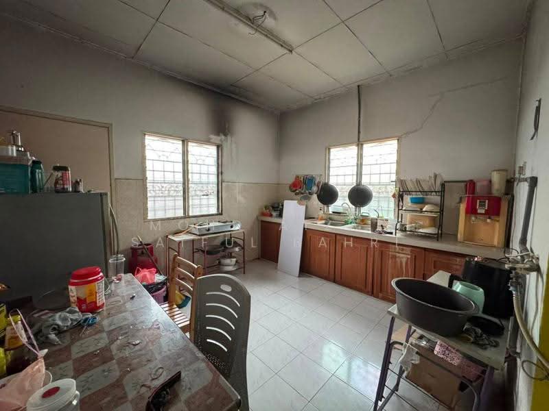 Rumah Banglo untuk Dijual di Taman Pinggiran Putra (Seri Kembangan) - Mohd Aizat Saiful Bahri - Kitchen - PropertyGuru.com.my