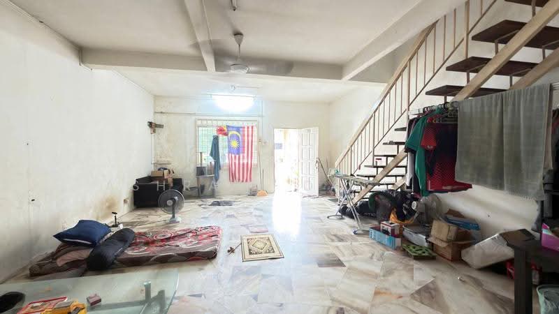 2-storey Terraced House for Sale in Taman Saujana Puchong (Seri Kembangan) - Ashraff Daniel - Living Room - PropertyGuru.com.my
